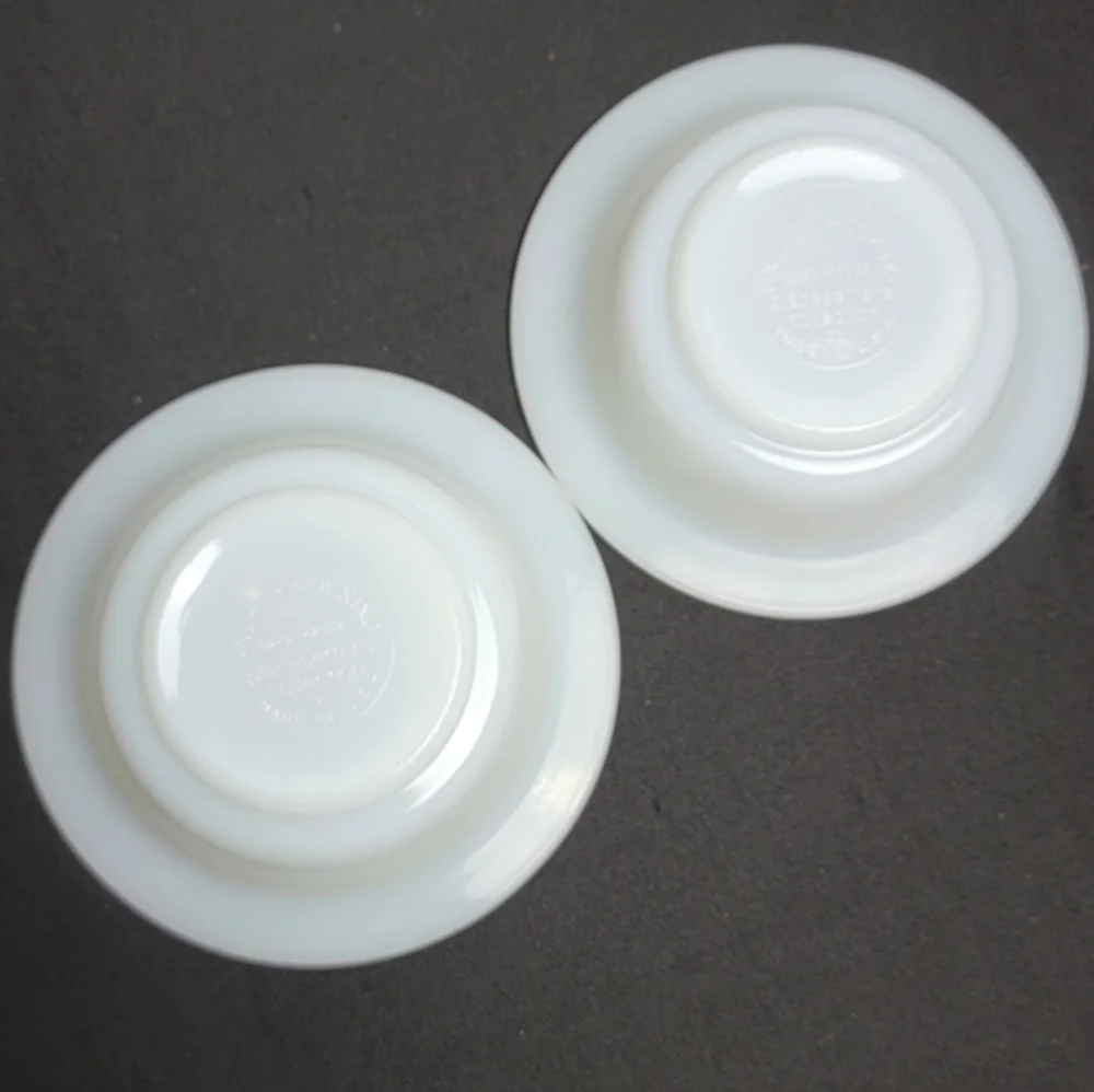 Anchor Hocking‎ #1073 Springwood Green Wide Rim Bowls